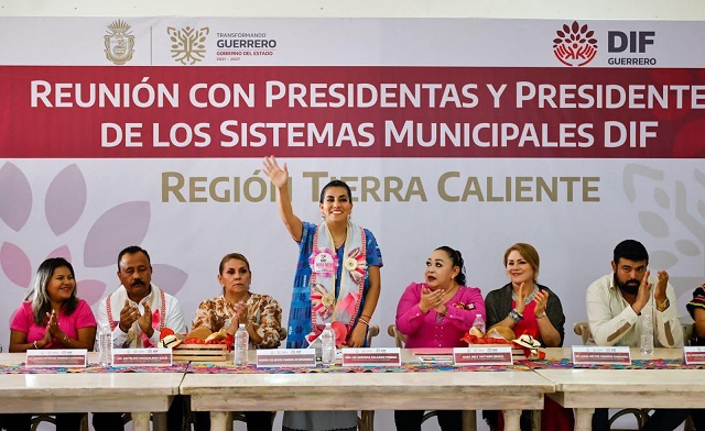 Constata Liz Salgado Pineda funcionamiento de los programas sociales 2023 del DIF Guerrero en la Tierra Caliente