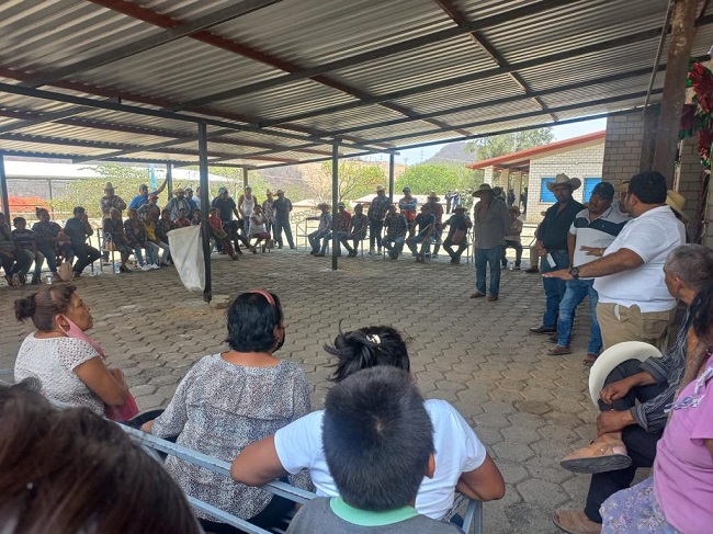 Hay presencia del gobierno estatal y fuerzas de seguridad en la comunidad de Tomixtlahuacán, municipio de Cuetzala