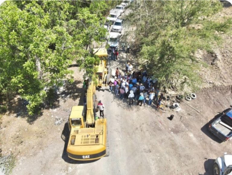 Inicia en la Sierra la pavimentación del camino Puerto del Varal-Corral de Piedra