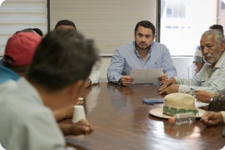 Funcionarios estatales dan seguimiento a las demandas históricas de las comunidades