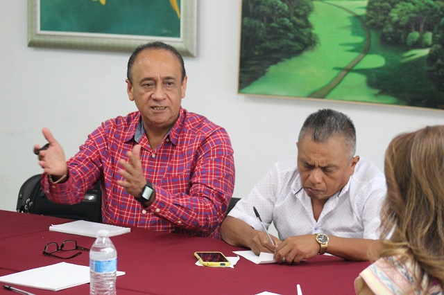 Da seguimiento puntual el gobierno de Guerrero a gestiones de transportistas, Se reúne la secretaria de Desarrollo Social y el director de gobernación con dirigentes