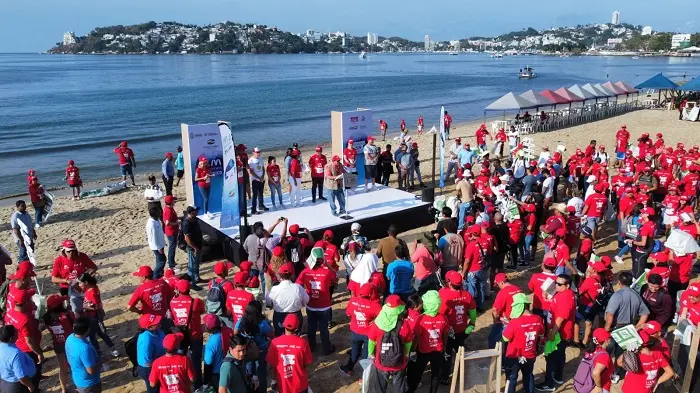 Participa la Semaren Guerrero en limpieza de la playa Tamarindos de Acapulco. objetivo fomentar responsabilidad ciudadana al medio ambiente