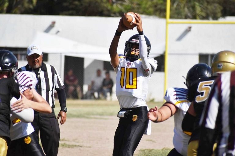 Tecos se mantiene en la cima en futbol americano infantil