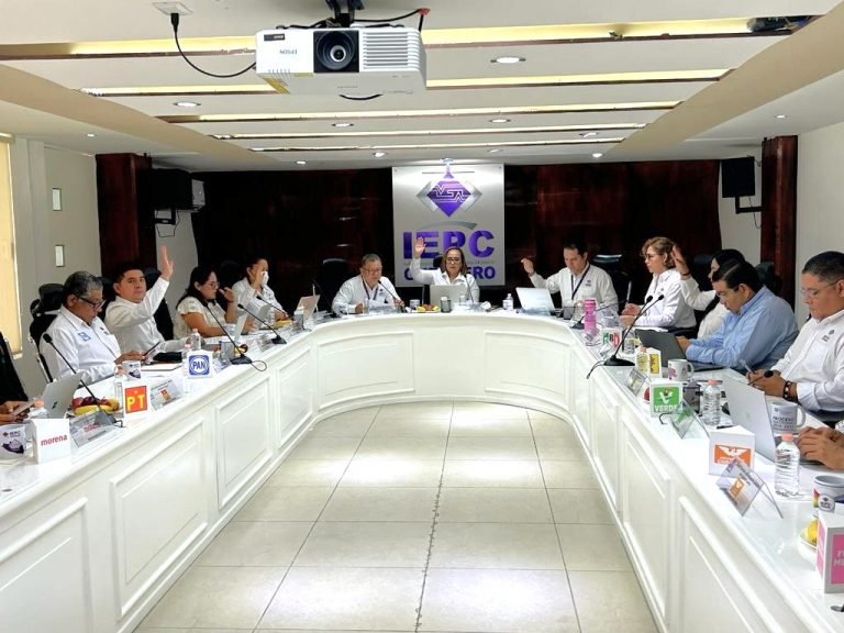 «Separación de Cargos Obligatoria para Precandidatos: IEPCGRO»