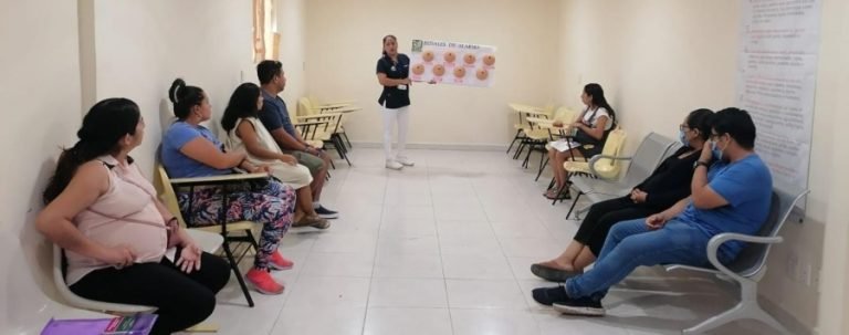 Actividades de Sensibilización sobre el Cáncer de Mama en IMSS Guerrero