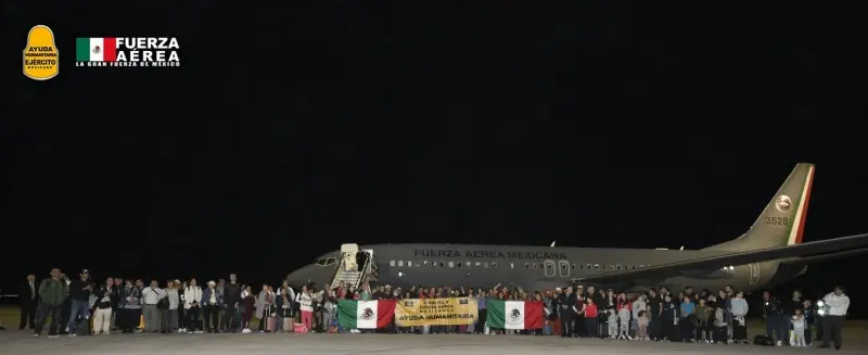 Llega Segundo Vuelo de Rescate desde Israel a México con 144 Mexicanos. Con un lapso de tan solo 3 horas desde la llegada del primer vuelo, aterrizó en la Base Aérea de Santa Lucía