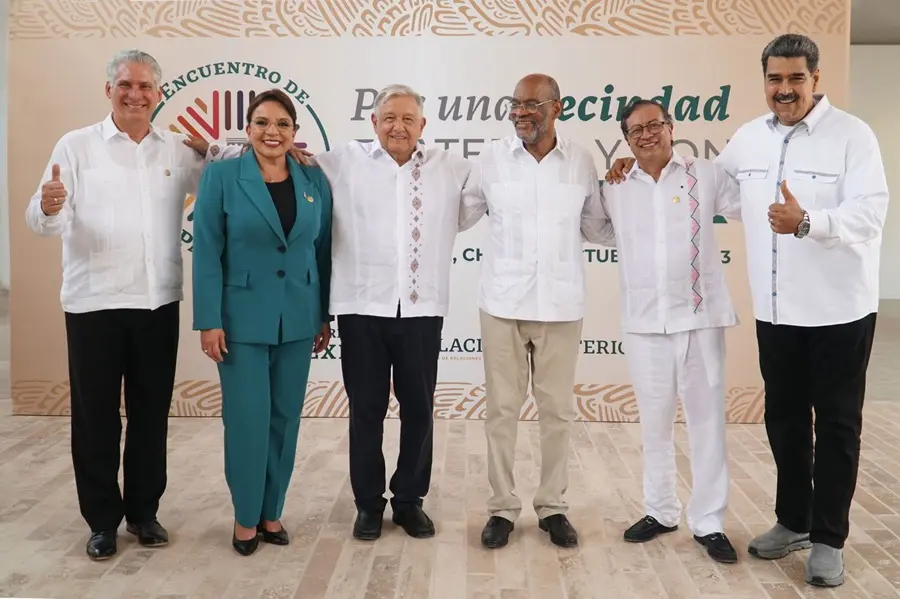 Presidente encabeza Encuentro de Palenque, por una vecindad fraterna y con bienestar; llama a sumar esfuerzos para atender migración