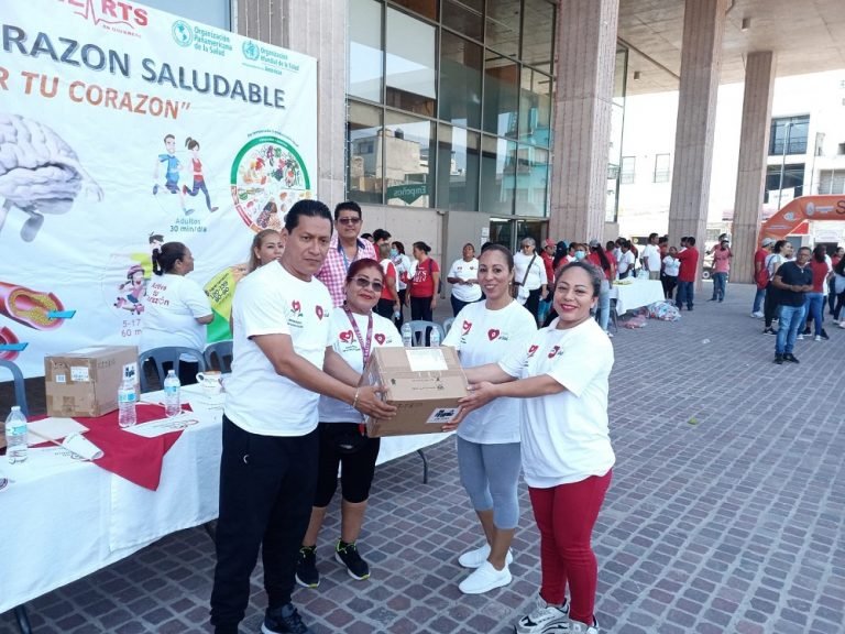 ENTREGA SALUD GUERRERO ELECTROCARDIÓGRAFOS A UNIDADES MÉDICAS DE LA ZONA NORTE
