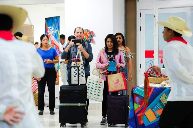 Arriban a Acapulco e Ixtapa Zihuatanejo vuelos de Mexicana Vuela. Evelyn Salgado trabaja para que oferta turista sea atractiva para visitantes