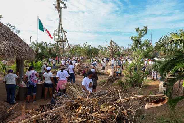 Sociedad civil, servidores públicos, jóvenes, mujeres, niñas y niños participaron en la tercera jornada de limpieza del Parque Papagayo