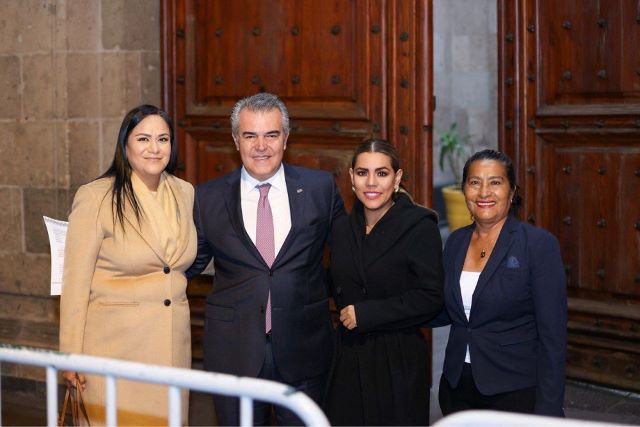 Evelyn Salgado se reúne con amlo en palacio nacional