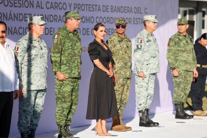 Asiste Evelyn Salgado a toma de posesión del nuevo comandante de la GN en Guerrero. Evelyn Salgado expresó su reconocimiento a la institución