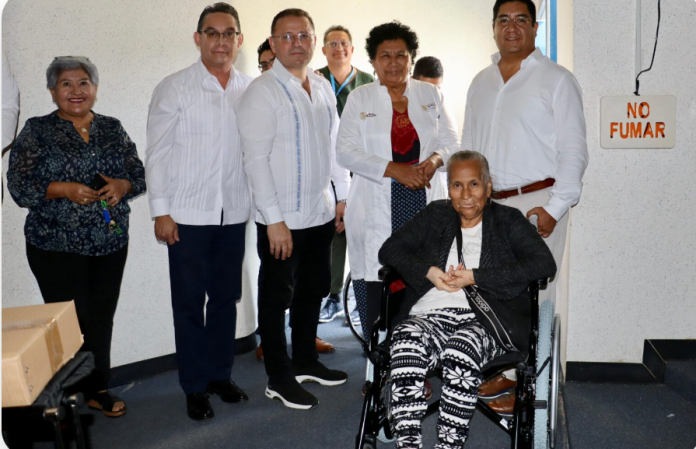 Implantes cocleares y otros apoyos a población vulnerable de Guerrero