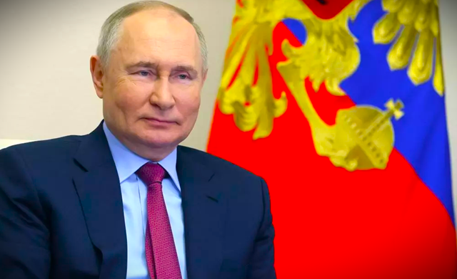 Putin es reelegido para quinto mandato presidencial. La reforma constitucional de 2020 permitió a Putin buscar otro mandato presidencial