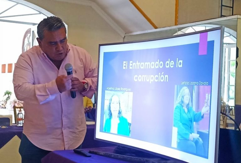 Presenta Solorio radiografía de la corrupción de Abelina López,, rentó 104 patrullas a razón de 24 mil pesos mensuales cada una, es decir 2.5 millones de pesos al mes