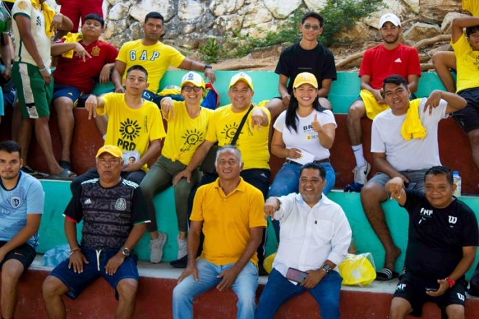Brisbane de los Santos Abarca: Compromiso con la Juventud y el Deporte en Coyuca, Participaron 8 equipos, Velatorio y Jardín Palmas
