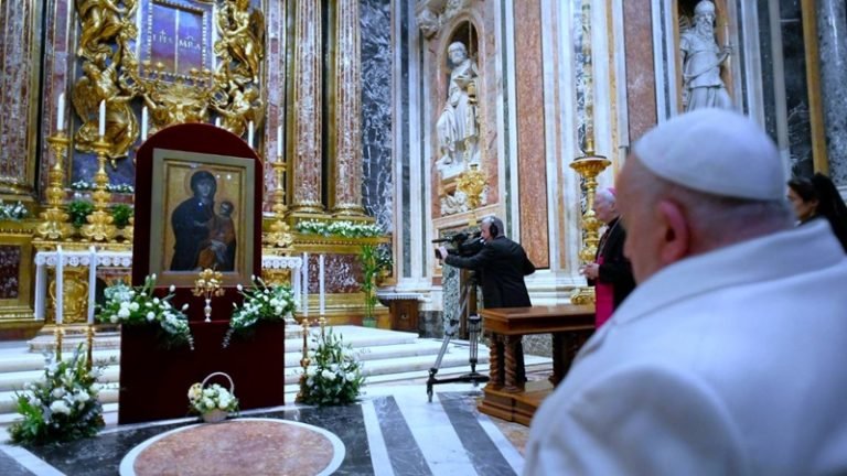 «El Último Deseo del Papa Francisco: Una Humilde Despedida que Conmueve al Mundo»