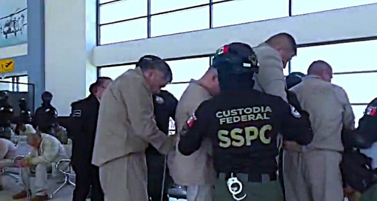 🇲🇽 México entrega 26 capos del crimen organizado a EE.UU