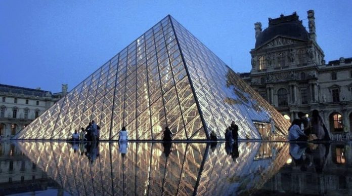 🇫🇷 Robo en el Museo del Louvre. El Louvre ya había sido víctima de robos célebres, como el hurto de la Mona Lisa en 1911