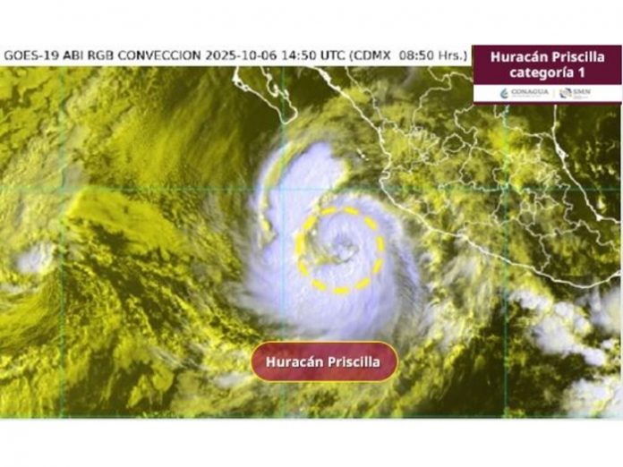 🌀 Huracán Priscilla se desplaza lentamente hacia el nor-noroeste, frente a las costas del occidente de México, debes estar alerta