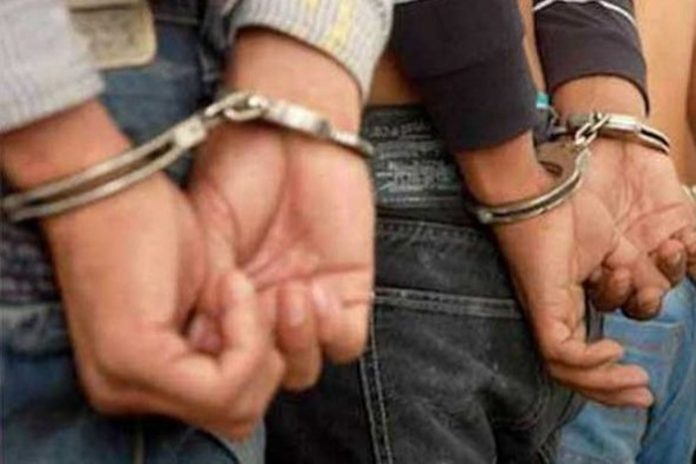 🚨 Detienen en la CDMX a dos jóvenes vinculados con un grupo delictivo, se refuerzan patrullajes en la zona para prevenir represalias o reacomodos delictivos