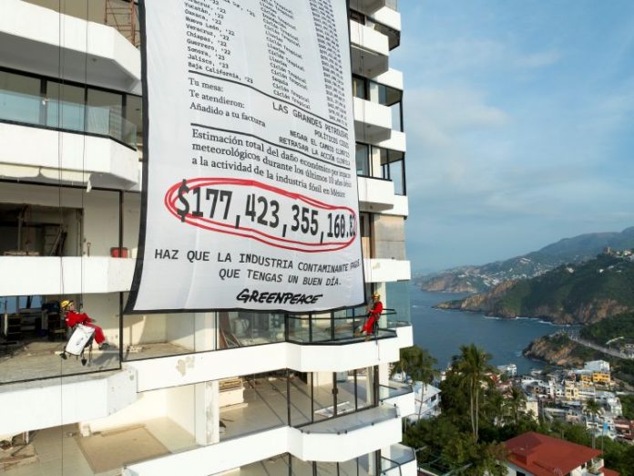 Greenpeace despliega ticket con el verdadero costo del cambio climático