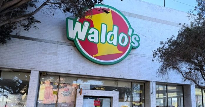 Tras la explosión en Hermosillo que dejó 23 muertos, autoridades de Tijuana cierran13 tiendas Waldo’s por riesgos de seguridad.