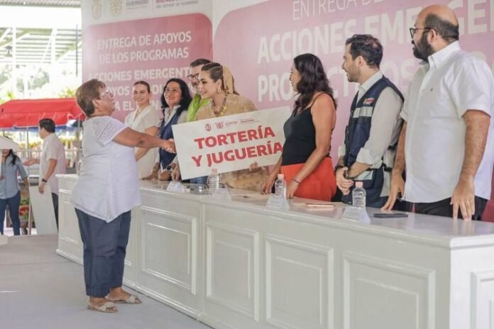 Evelyn Salgado entrega Apoyos Productivos para el Bienestar