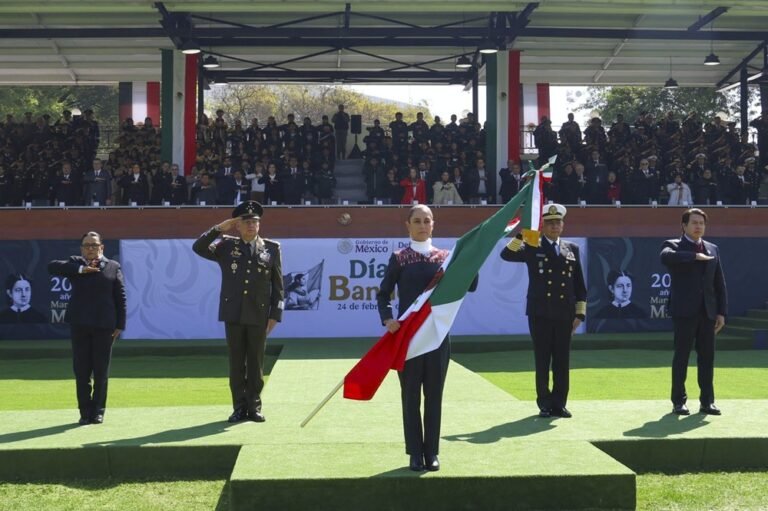 🇲🇽 En Día de la Bandera, Sheinbaum reafirma orgullo por una nación soberana