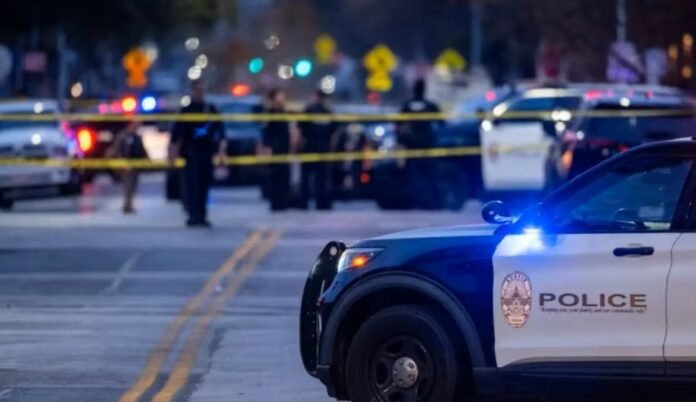 El FBI investiga como acto de terrorismo un tiroteo en Austin, Texas, que dejó tres muertos y 14 heridos. El atacante fue abatido por la policía