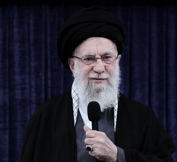 Medios de EE.UU. revelan que la CIA siguió durante meses a Alí Jamenei y facilitó inteligencia a Israel para un ataque en Teherán. Irán denuncia agresión ante la ONU.