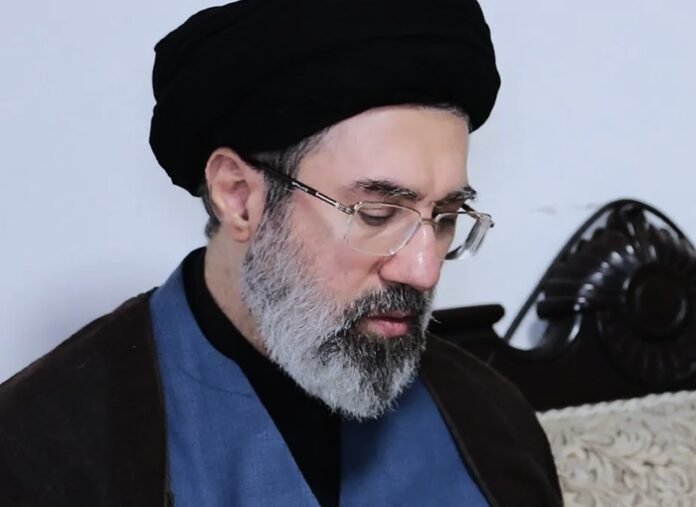 Mojtaba Jamenei asume como nuevo líder supremo de Irán tras la muerte de Ali Jamenei durante ataques de Estados Unidos e Israel. Donald Trump advierte que su liderazgo podría no durar.