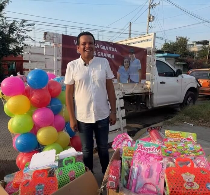 Carlos Granda intensifica su presencia en Acapulco con recorridos, programas sociales y actividades comunitarias, en medio del escenario político local