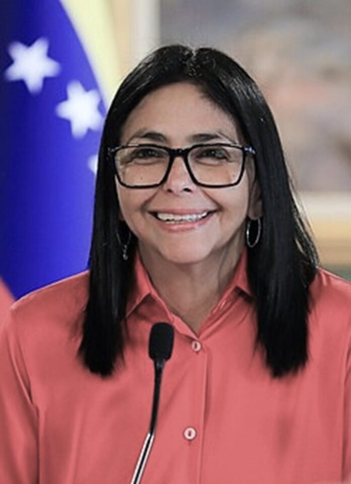 Estados Unidos levanta sanciones a Delcy Rodríguez, presidenta interina de Venezuela, en medio de un acercamiento entre ambos países.