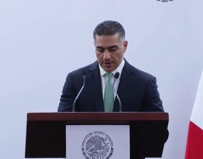 Autoridades desmantelan red de huachicol en Edomex e Hidalgo; detienen a “El Burras” y decomisan combustible, pipas y vehículos.