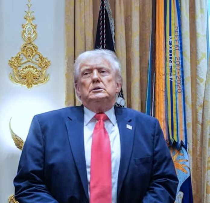 Donald Trump amenazó con atacar centrales energéticas y puentes de Irán si no reabre el estrecho de Ormuz, en medio de una creciente escalada militar.