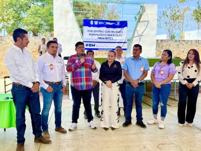 La secretaria Silvia Rivera encabezo encuentro con Mujeres Jornaleras Agrícolas Migrantes en Tecoanapa