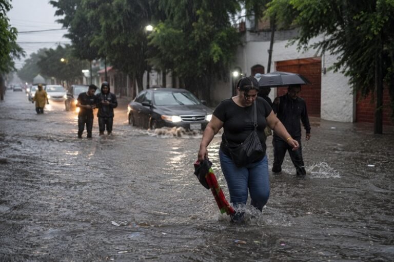 Temporada de lluvias golpeará México; SMN alerta por inundaciones y deslaves