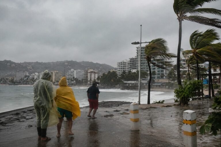 �️ Depresión Tropical Dos-E mantiene en alerta preventiva a Guerrero