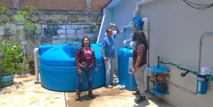 Rosario Merlín encabezó entrega de sistema de captación de agua en Acapulco una iniciativa que impulsa sustentabilidad y beneficio comunitario